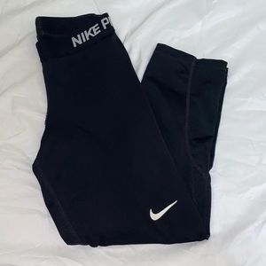 Nike Pro Capri Leggings